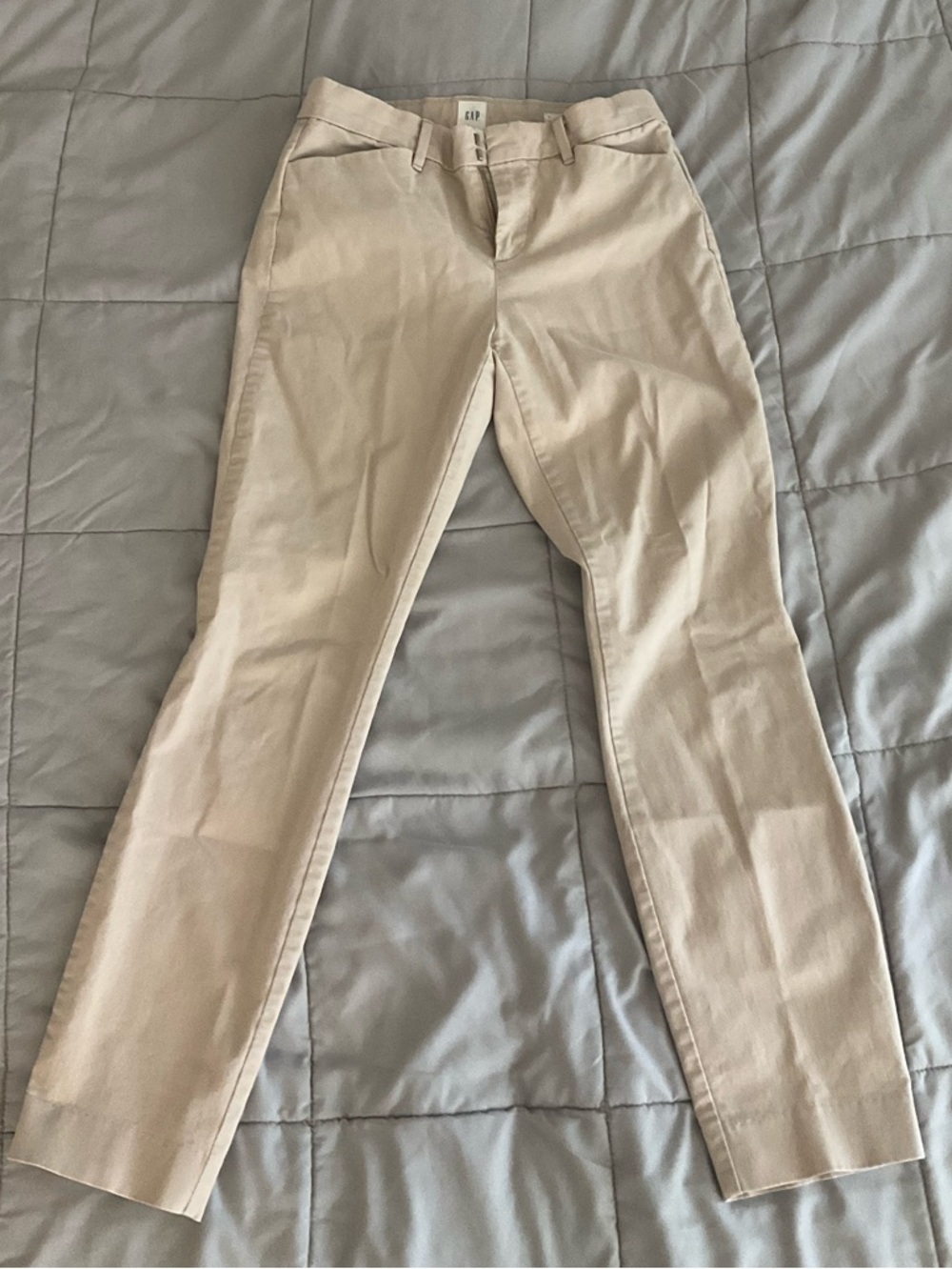 GAP Women's Skinny Pants in Light Khaki